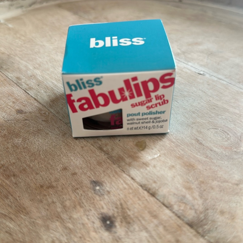 Bliss Fabulips lip scrub. New.